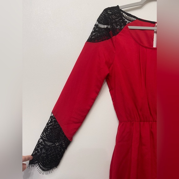 GB Lace Sleeve Dress - Picture 3 of 5